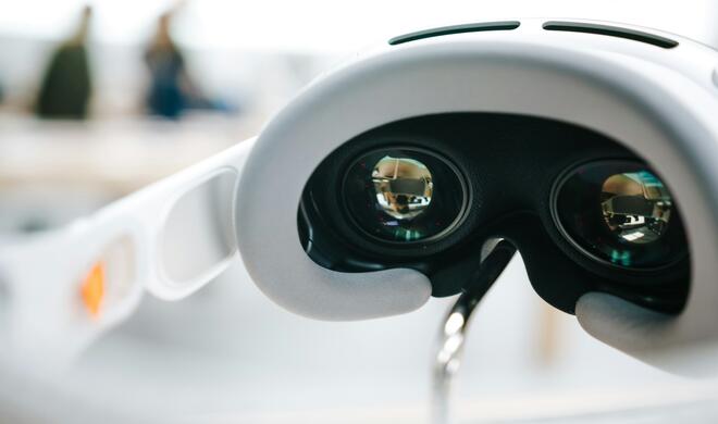 Ähnlich wie beim iPad soll auch die Apple Vision Pro kleiner und leichter gemacht werden – mit einem Air-Modell.