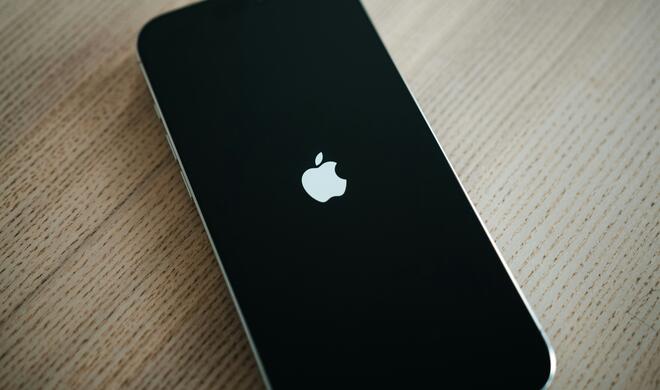 Zum 20. Jubiläum will Apple das iPhone um Störfaktoren auf dem Bildschirm befreien.