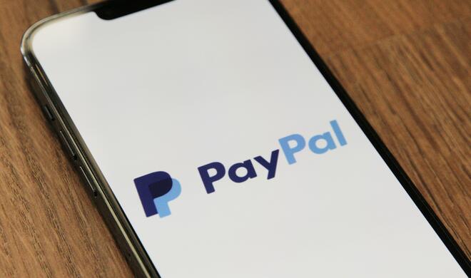 PayPal will ab Sommer die kontaktlose Bezahlfunktion auf deutsche iPhones bringen.