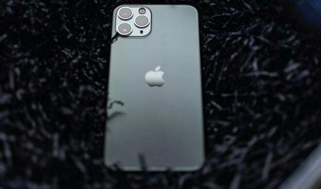 Apple käme günstiger davon, die Strafzölle zu akzeptieren, als iPhones in den USA herzustellen.