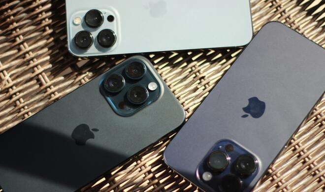 Ein Wallpaper deutet auf das iPhone 17 Air hin.