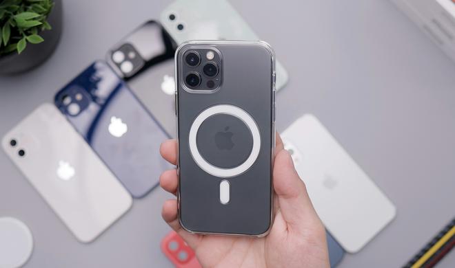 Das Design der Magneten und die Position des Apple-Logos sollen sich beim iPhone 17 Pro ändern.