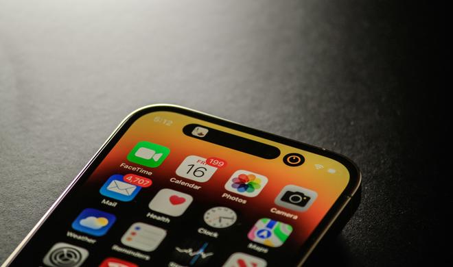 Kommt sie nun doch? Apple soll das Problem mit der schlechten Ausbeute bei der kratzfesten Anti-Reflex-Beschichtung gelöst haben.