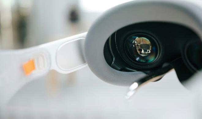 Die Apple Vision Pro bekommt ihr Upgrade, aber eine „Apple Vision Air“ soll zunächst gestrichen sein, laut Bloomberg.