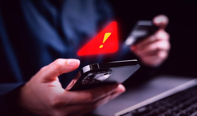 Vorsicht bei Anrufen, die angeblich von der eigenen Bank stammen und nach einem Einmal-Code (OTP) fragen: Banken fordern solche Codes niemals telefonisch an!