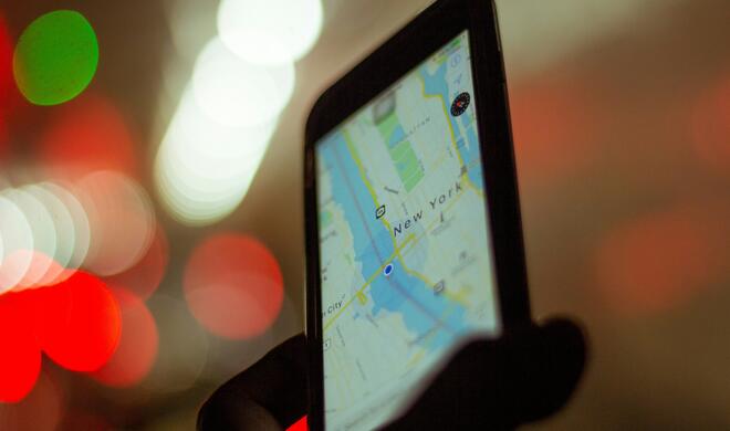 Bald mit Werbung? Apple Maps soll Anzeigen bekommen.