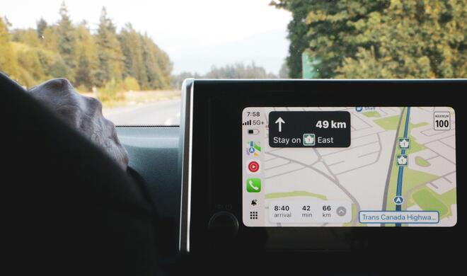 Die EU prüft, ob Apple Maps ein Gatekeeper ist.