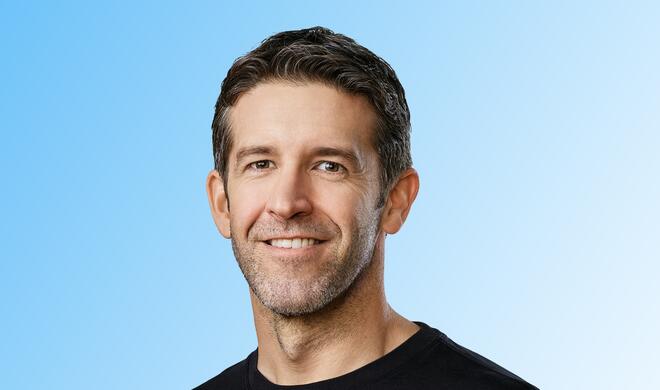 John Ternus gilt als Favorit für die Nachfolge von Tim Cook – aber unumstritten ist das nicht.