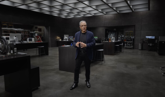 Johny Srouji bei einem Auftritt in einer Keynote