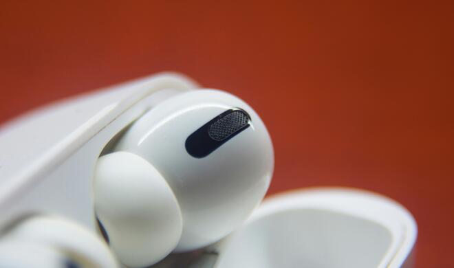 Irgendwie steckt der Wurm in den AirPods Pro 3.