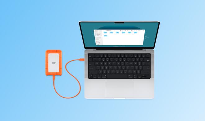 Eine der einfachsten Methoden zur Datensicherung ist die Nutzung von Time Machine mit einer externen Festplatte oder SSD.