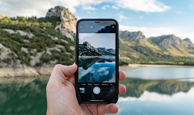 Du willst mit der Betätigung des Auslösers mit dem iPhone niemanden nerven? Wir verrraten dir, wie du den Tons ausstellst.