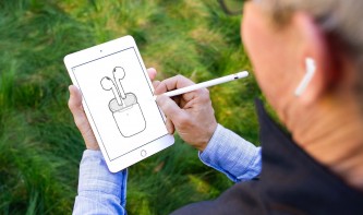 Tim Cooks AirPods-Tweet geht steil und wird zum Meme